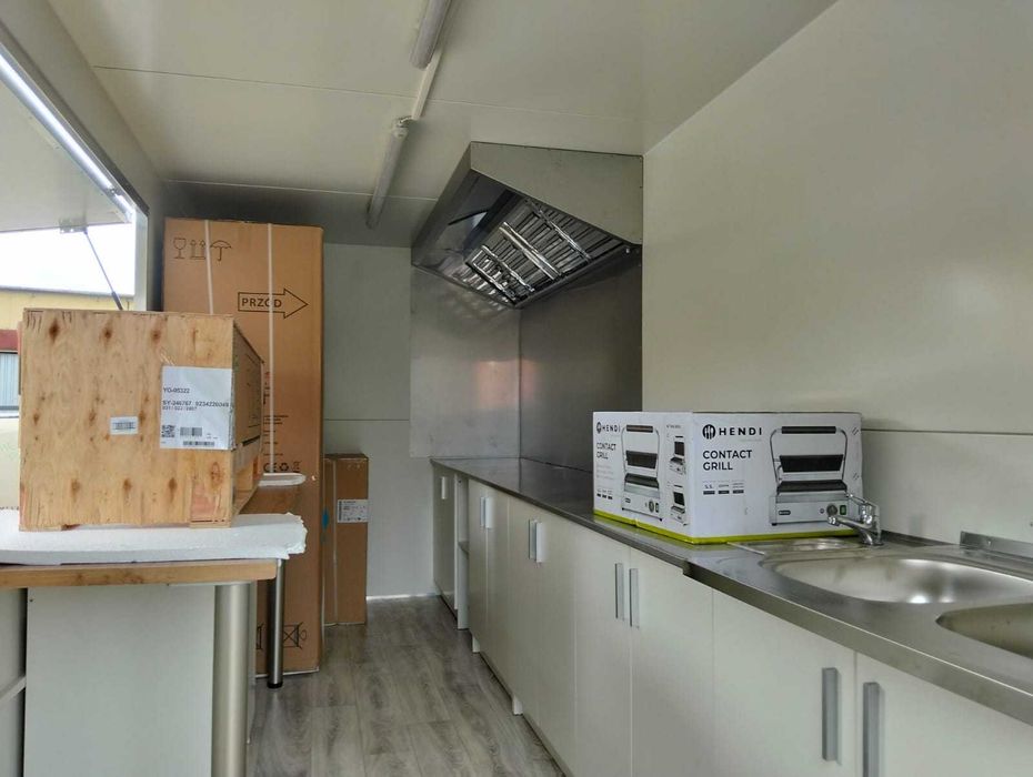 NOWA Przyczepa Gastronomiczna 3.5mx2m wyposażona pod Klienta