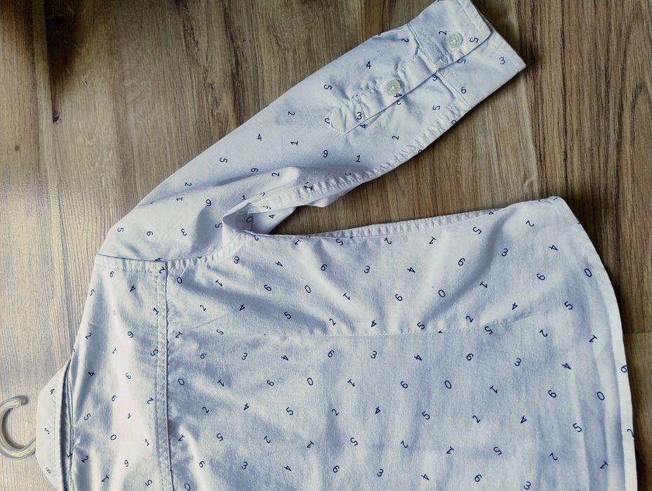 Koszula i sweter dla chłopca r. 104.