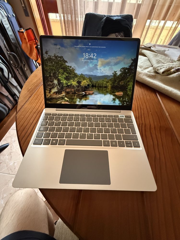Microsoft Surface Laptop Go 10th Gen.