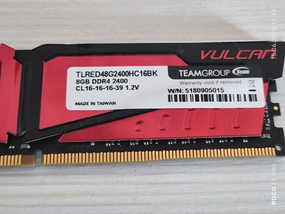 Оперативна пам'ять T-Force Vulcan Red DIMM 8GB, DDR4-2400 з радіаторо