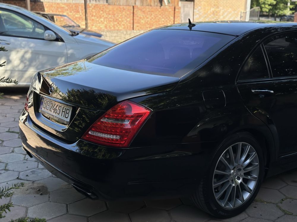 mercedes-benz s-class 221