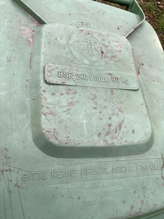 Używane pojemniki na śmieci 240l