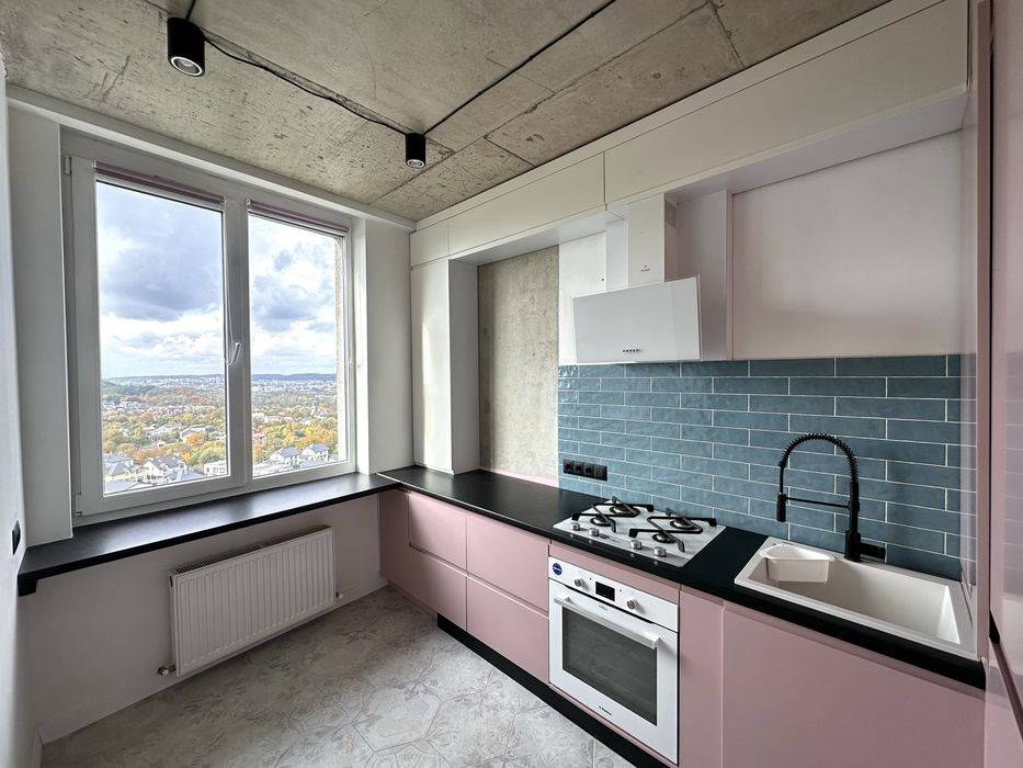 Продам квартиру на Біговій 17