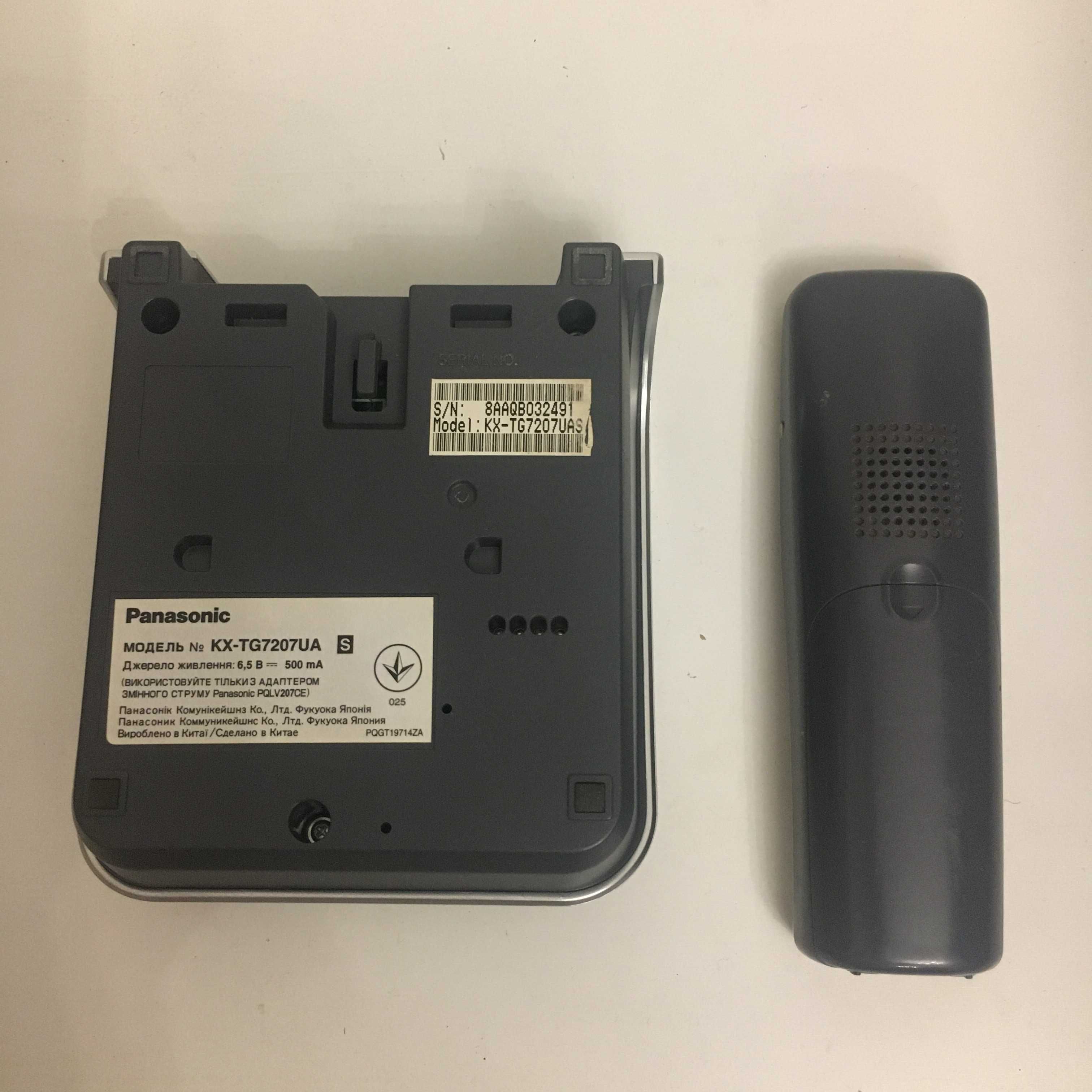 Беспроводной телефон Panasonic KX-TG7207UA с базой