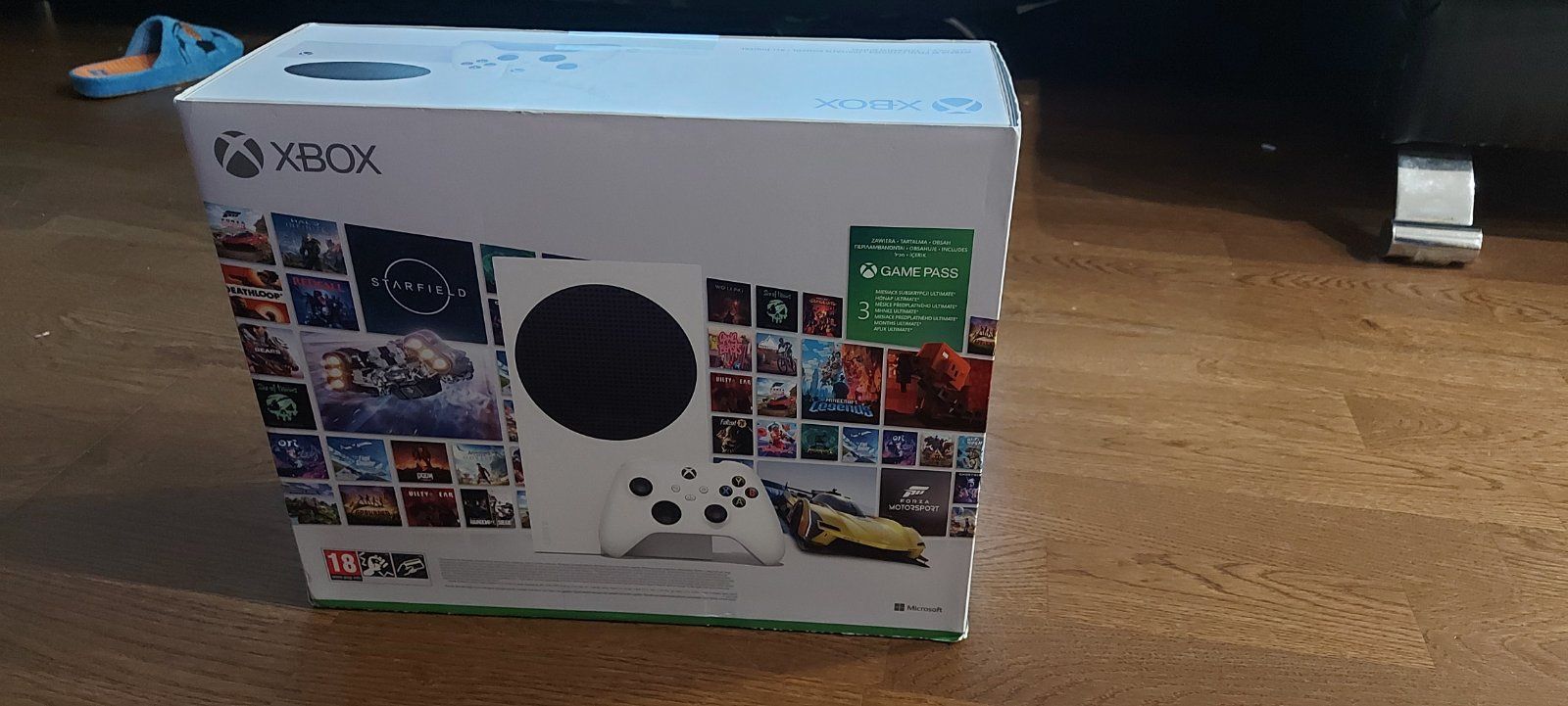 Xbox series S + white wireless controller xbox series