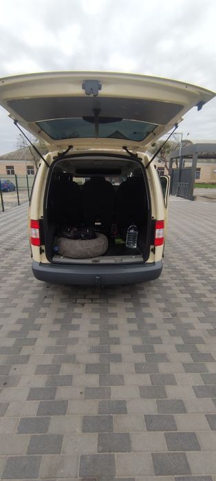 Пасажирські та грузові перевезення