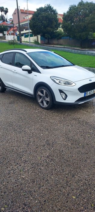 Ford fiesta active turbo