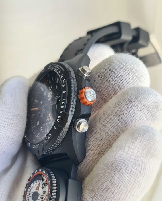 Чоловічий годинник часы Luminox 3782 Bear Grylls 45mm Carbon Tririum