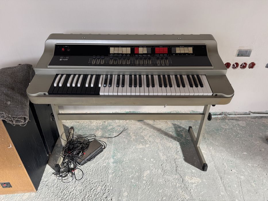 Organy B-11 UNITRA Eltra+ głośniki