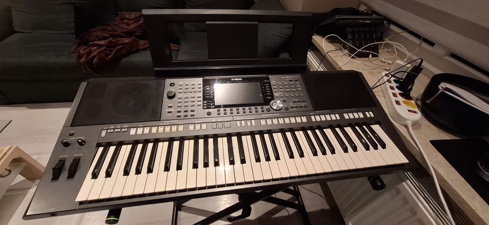 Keyboard yamaha psr s970