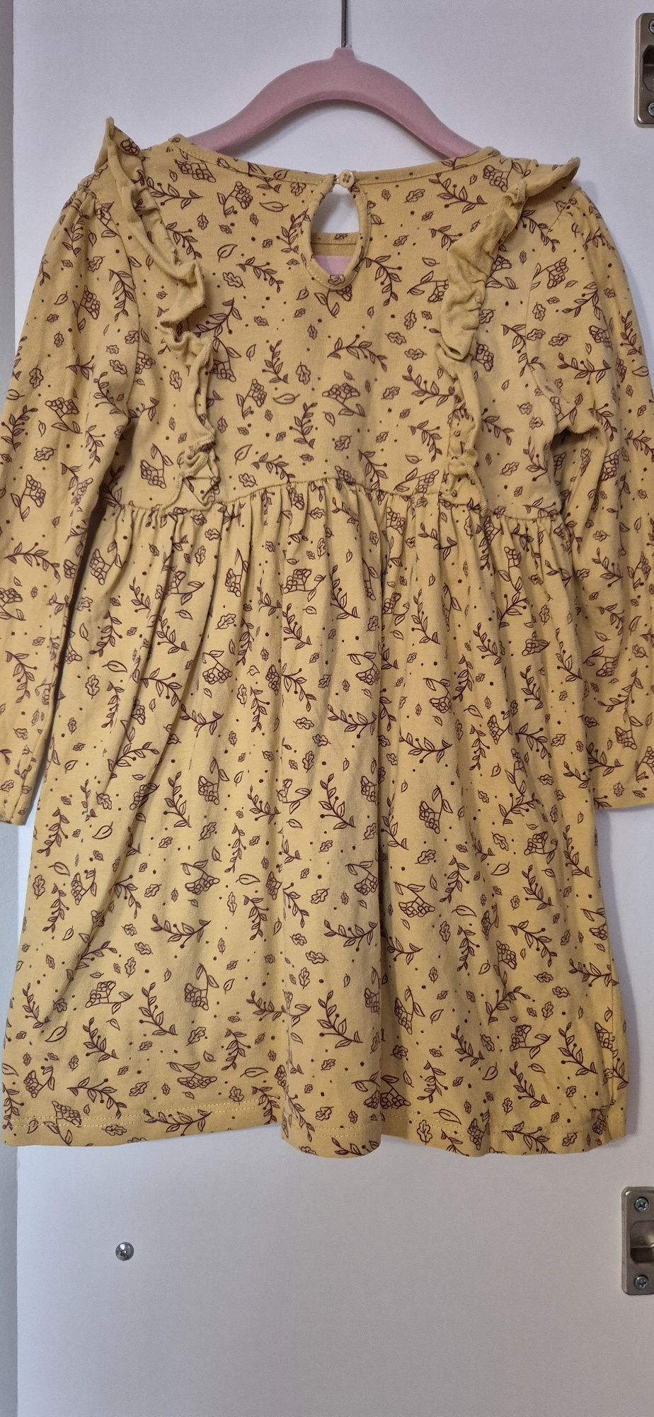 Sukienka w kwiatuszki rozm 98 2-3 latka