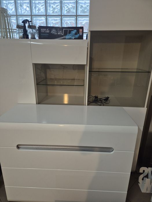 Zestaw mebli  biały połysk