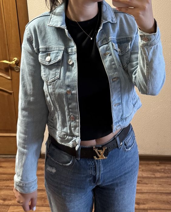 Джинсова куртка жіноча