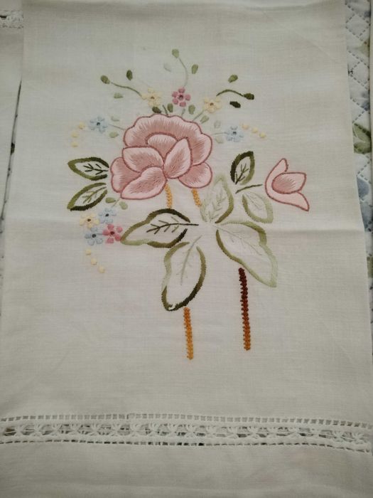 Toalhas de banho em linho . 2 de rosto, 2 de bidé e 1 grande