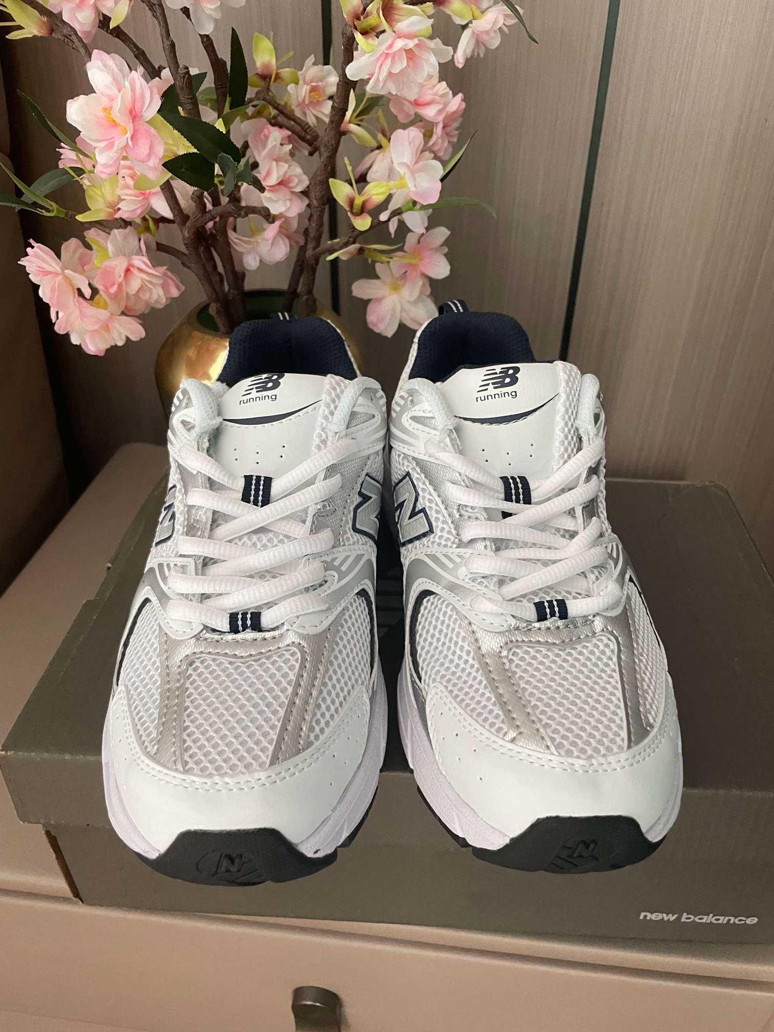 Białe tenisówki New Balance 530 w rozmiarze 40