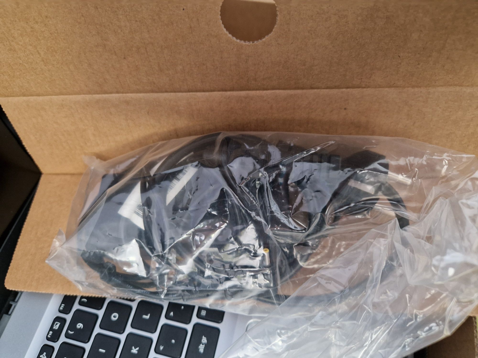 Laptop Acer Aspire 3 R7