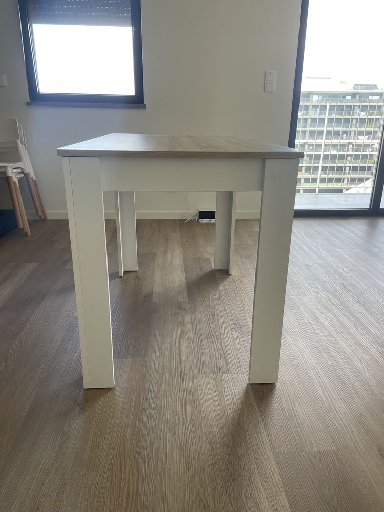 Mesa de cozinha em carvalho