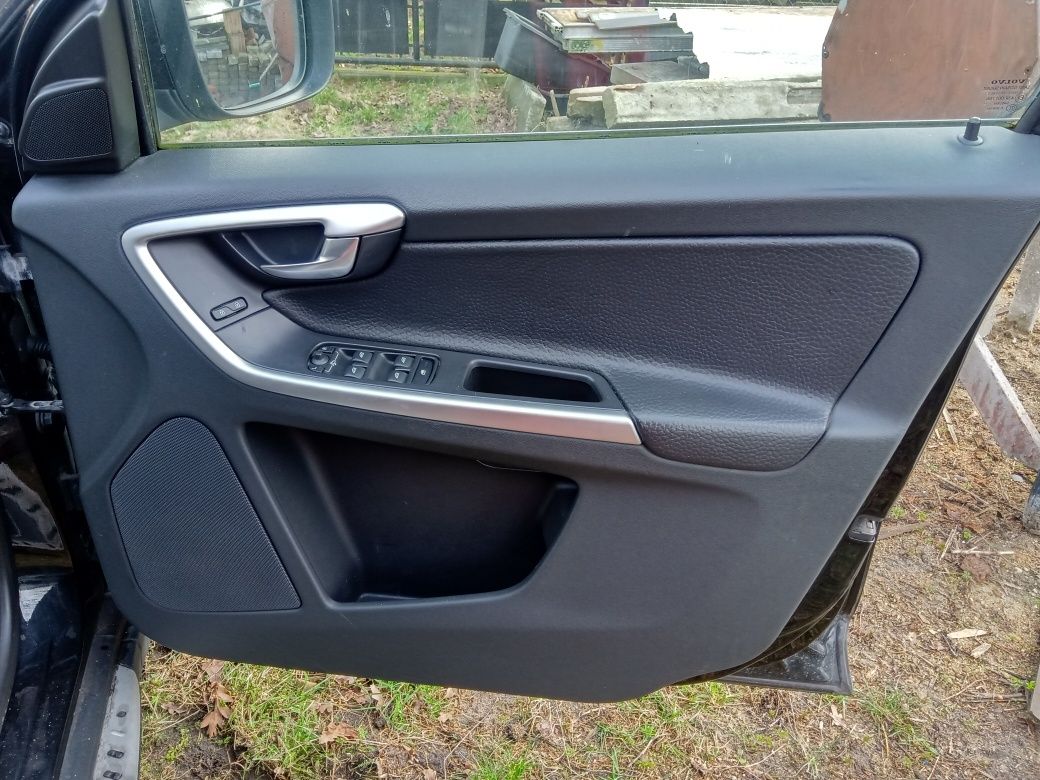 Boczki drzwi Volvo XC60 12r skóra