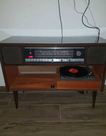Rádio móvel grundig vintage