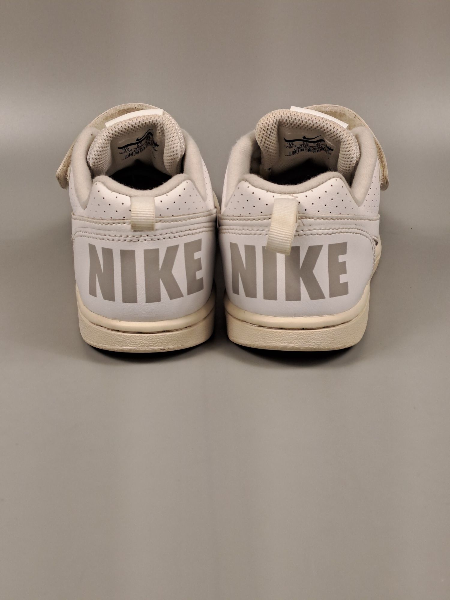 Кроссовки Nike 35 размер(по стельке 22см)