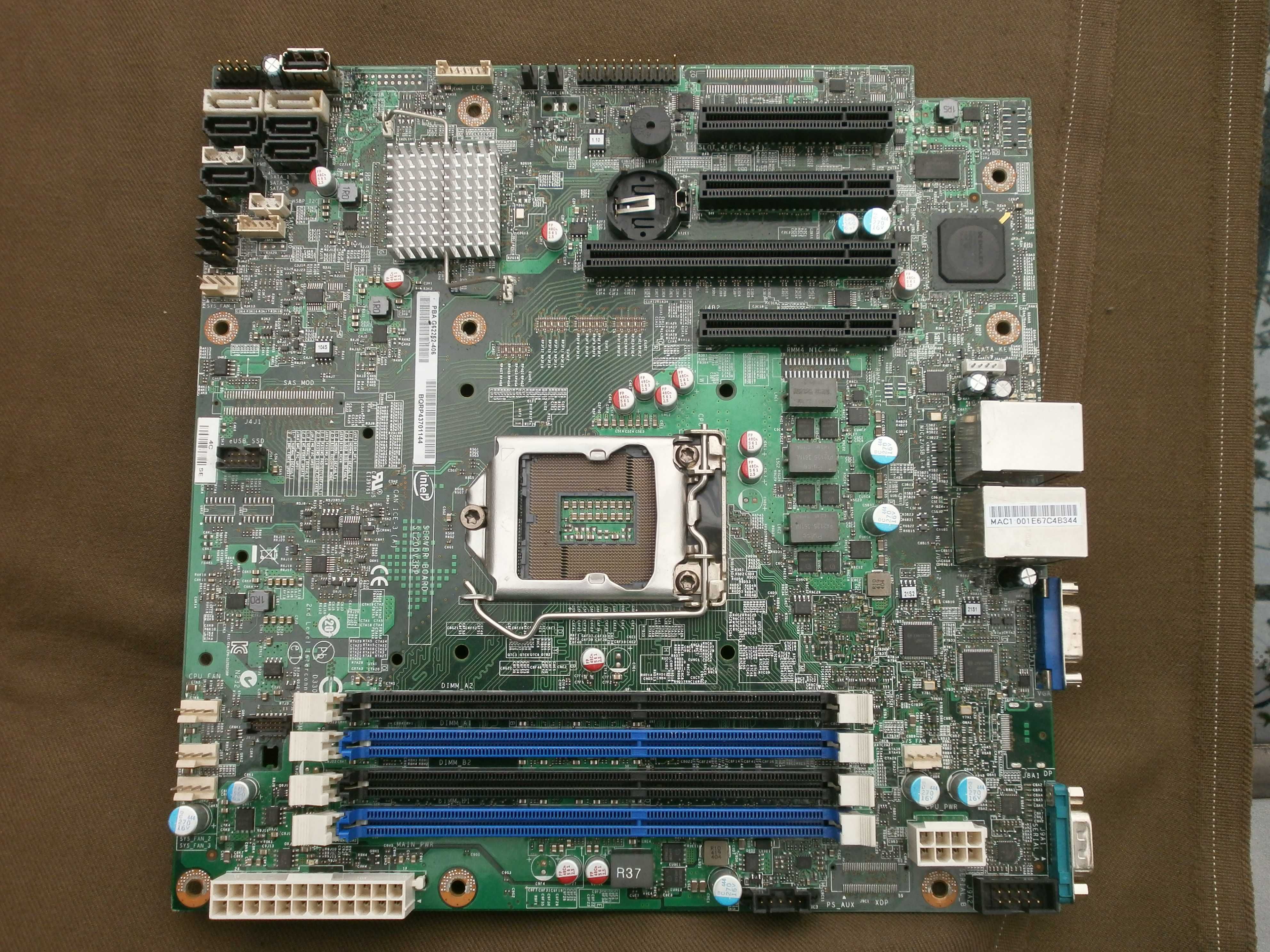 Материнськая плата s1150, Intel Server Board S1200V3RP (4xDDR3, Intel)