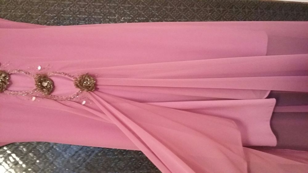 Suknia balowa, niesymetryczna