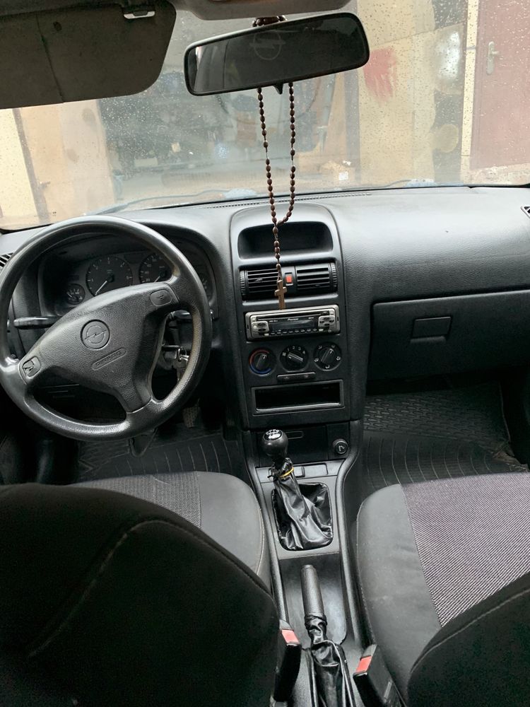 Автомобіль Опель  Астра