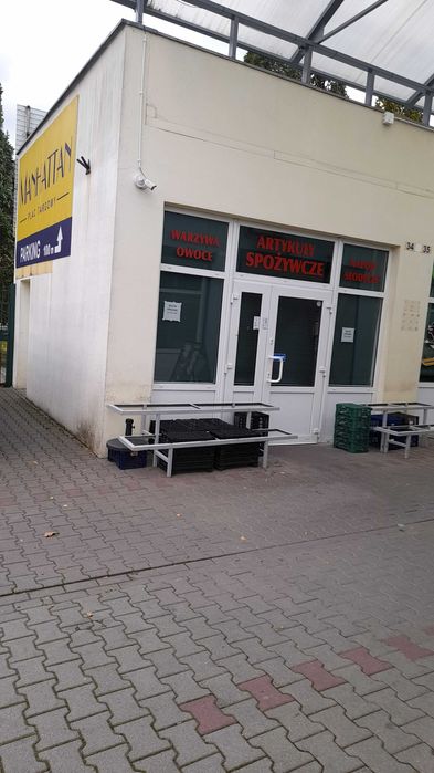 Na sprzedaż lokal handlowy murowany w Krakowie na Placu targowym.