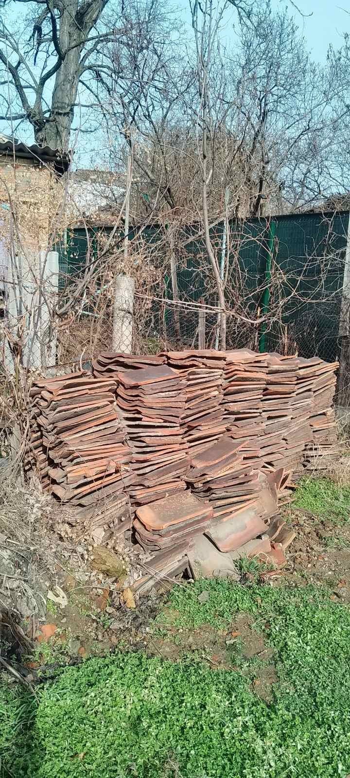 Отдам даром черепицу