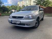 Автомобіль Daewo Sens
