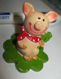 подарок на удачу фигурка статуэтка сувенир свинка на клевере свинья