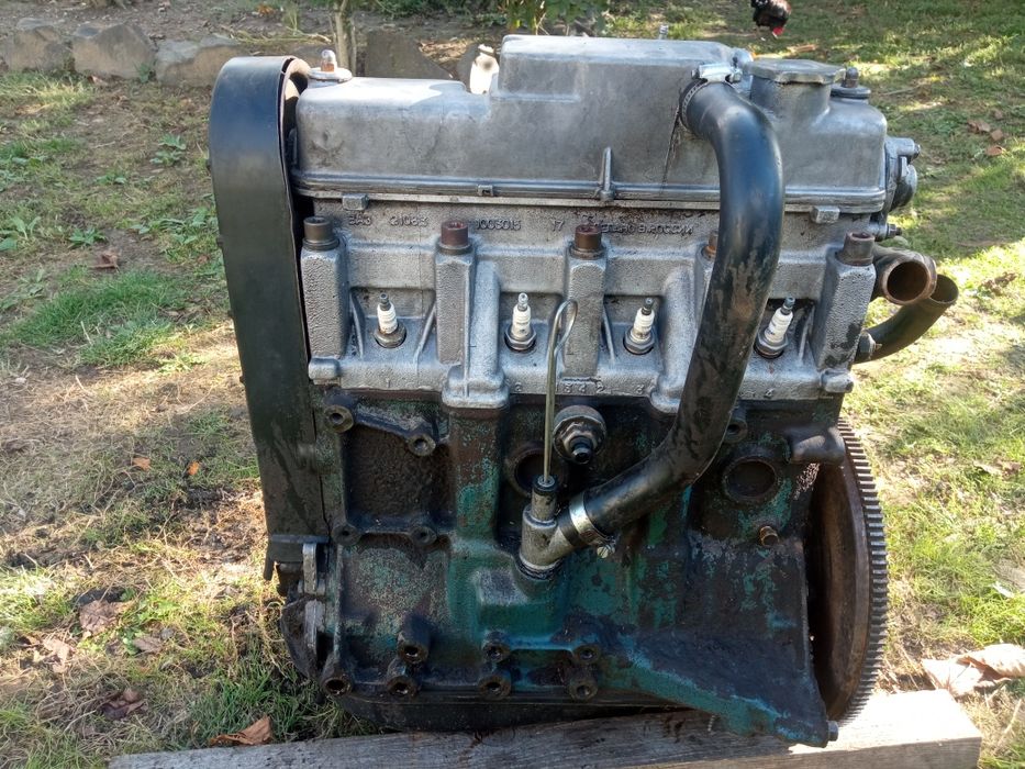 На продажу 2 МОТОРИ 1.5

один із них обслужений, 
можна під інжектор,