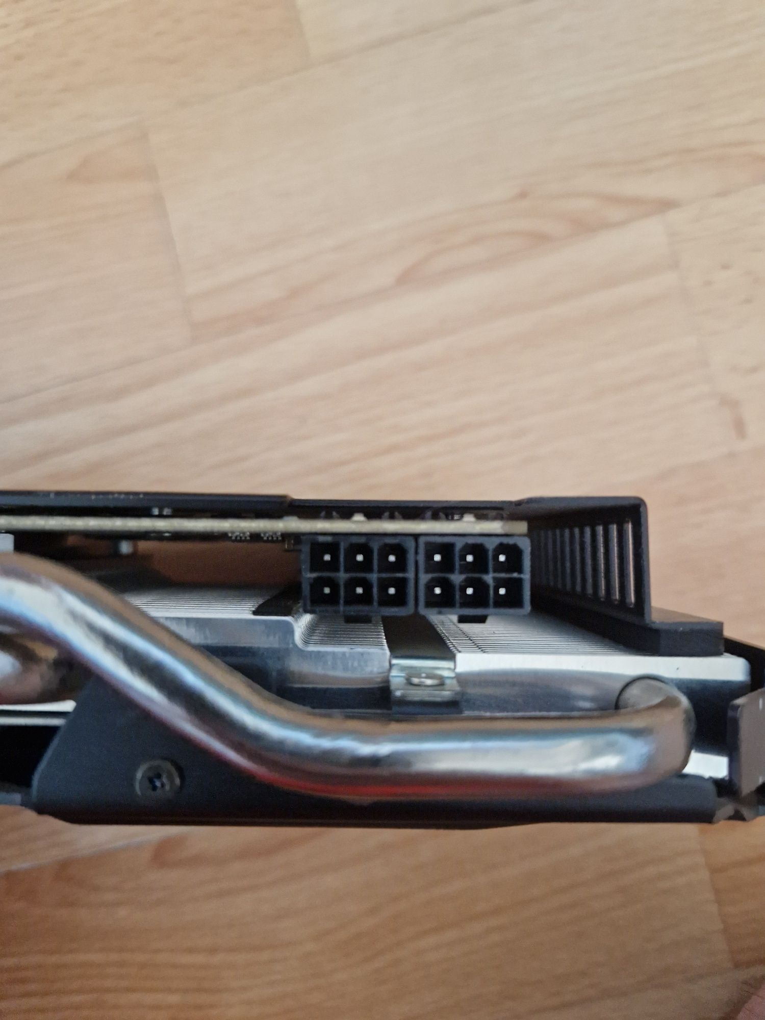 ASUS GTX670 2GB 256BIT GDDR5 Відеокарта Стан гарний