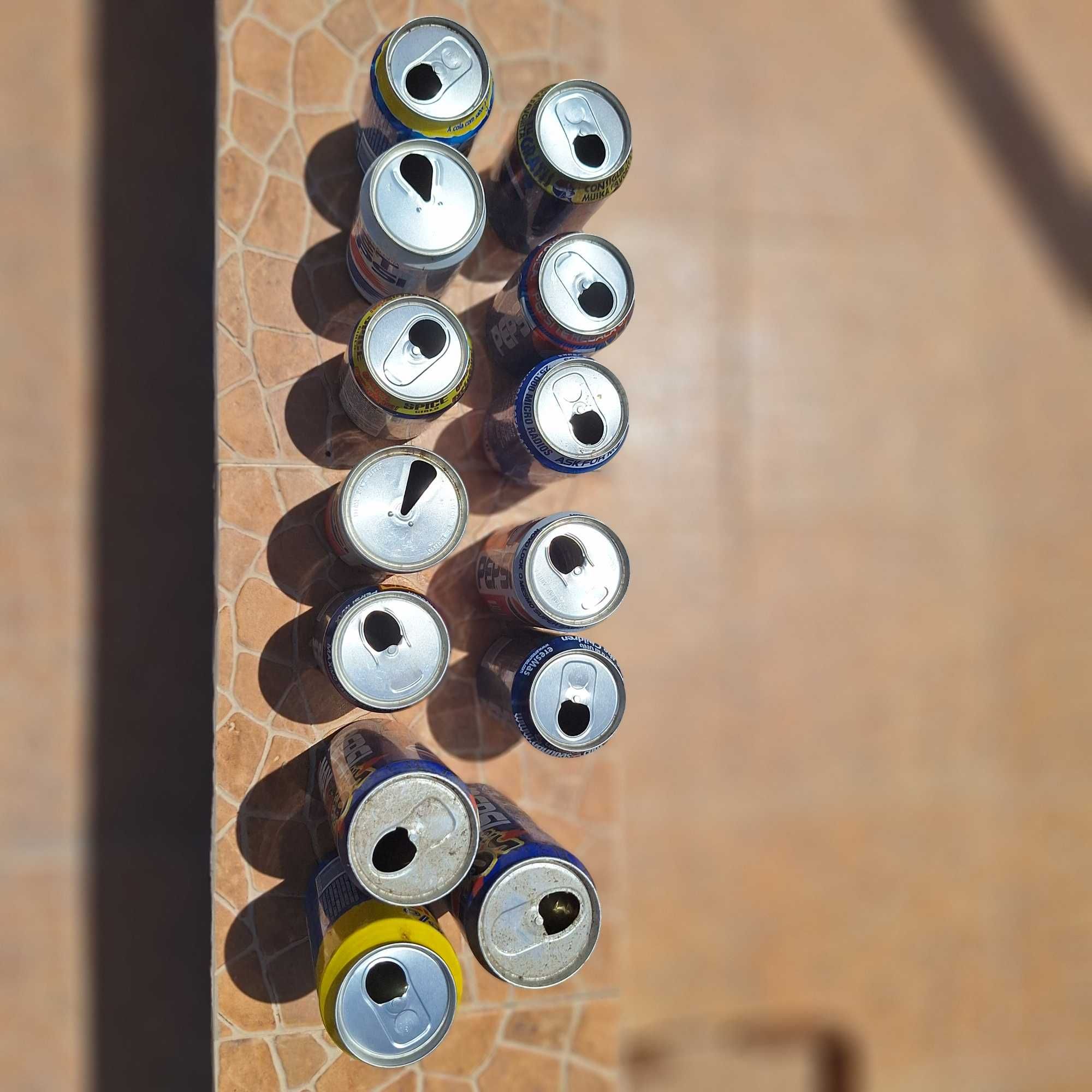 Vendo 13 latas Pepsi antigas