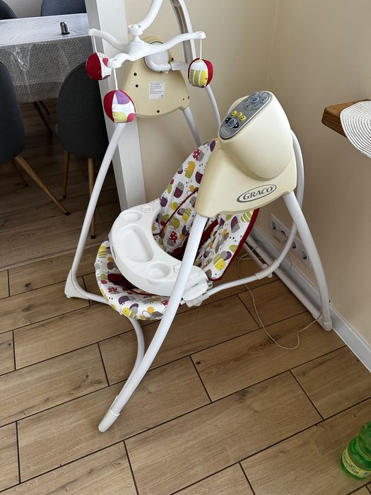 Дитячий стілець гойдалка шезлог Graco