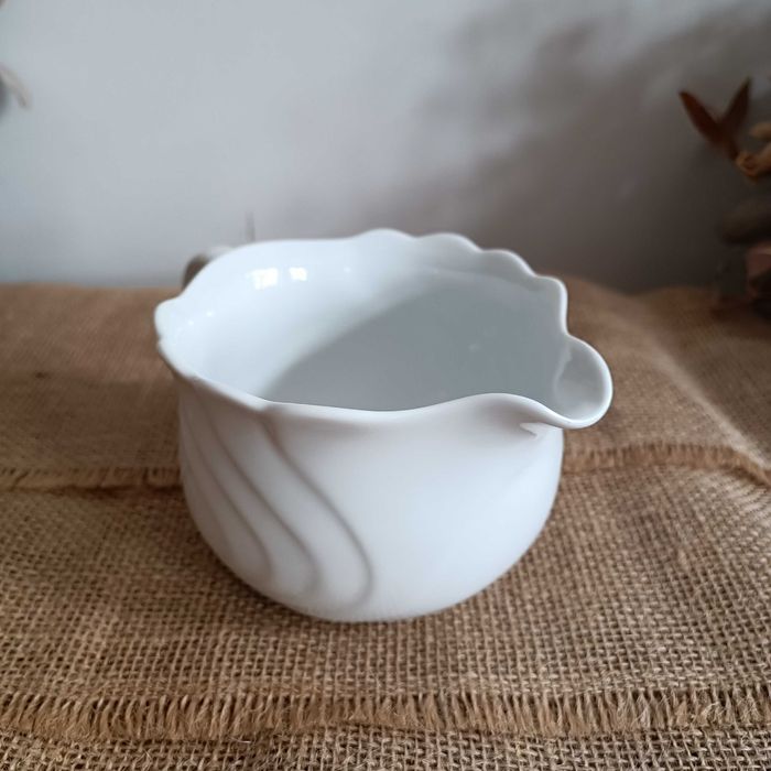 Sosjerka porcelanowa Wawel Daphne mlecznik miska 600 ml