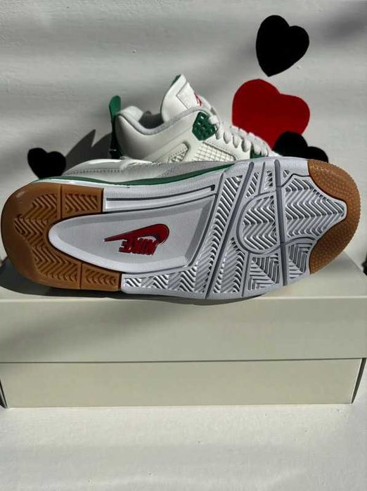 Jordan 4 Retro SB Pine Green R43