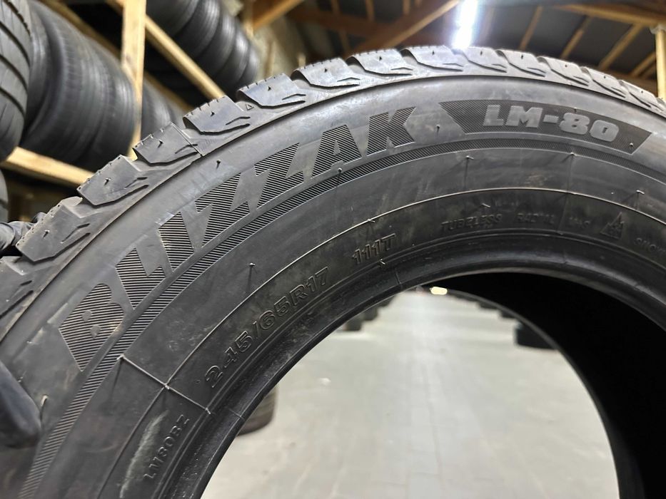 Зима 245/65R17 BRIDGESTONE Blizzak LM80 комплект 8-8,5мм