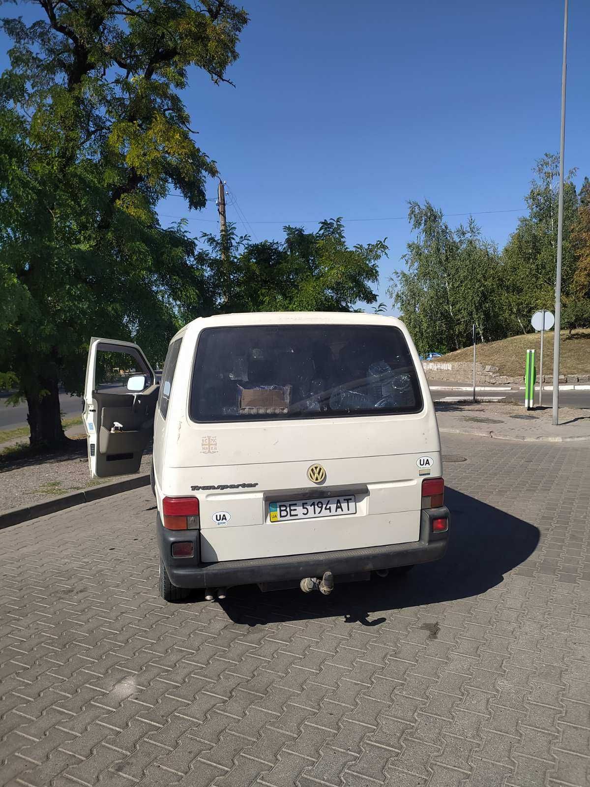 Автомобіль Volkswagen T4 1.9TDi пасажир - 8 місць, Білий, 2001 року