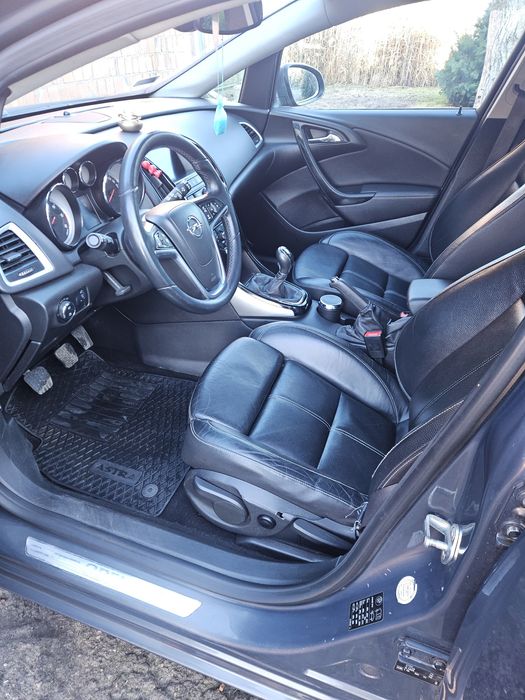 Opel Astra J Sports Tourer 1.6 CDTI