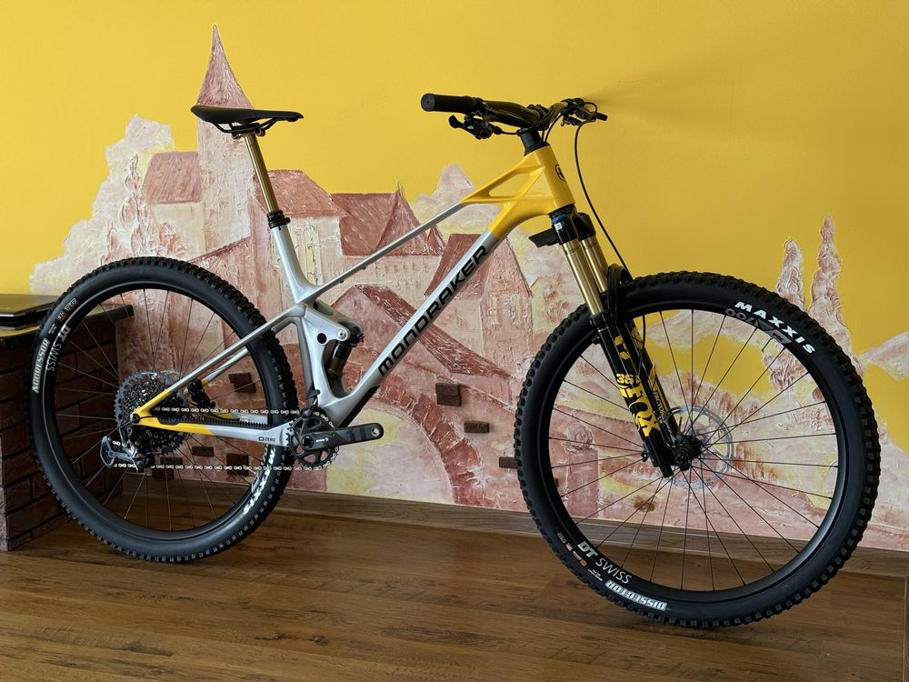 Mondraker Raze Carbon RR 2022 Trail Bike