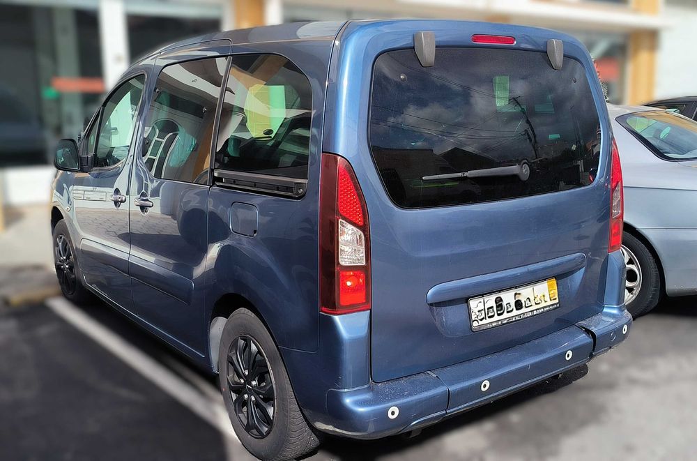 Viatura Adaptada Automática  5Lugares + Cadeira de Rodas  com Garantia