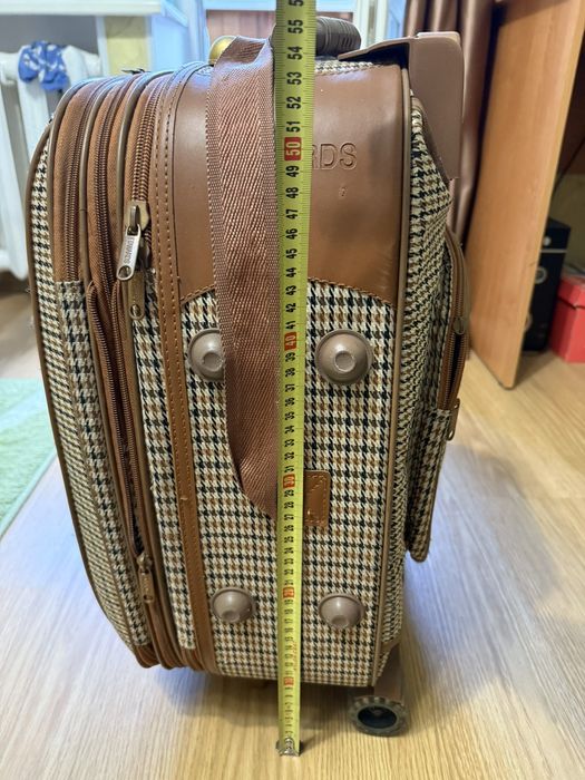 Дорожня валіза, середня