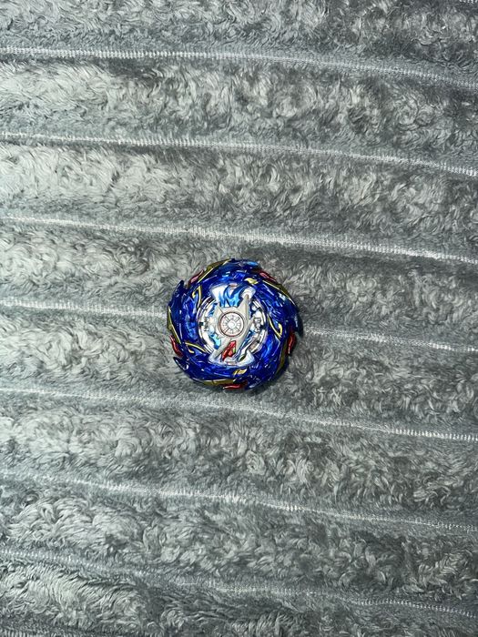 Beyblade Helios Volcano B174-02 бейблейд Вулкан Геліос