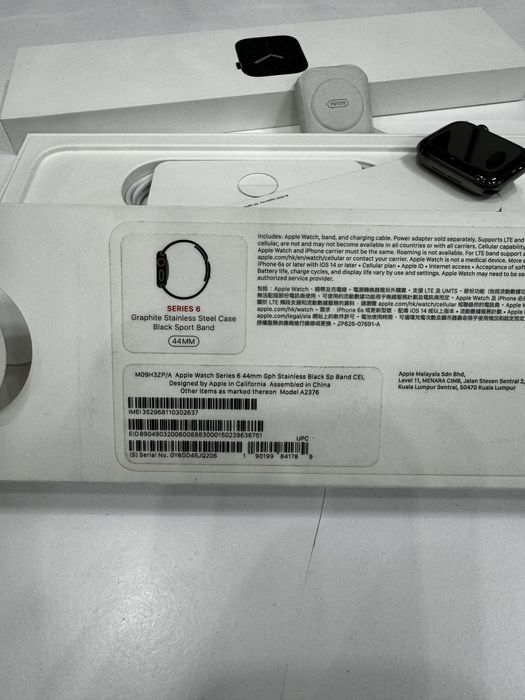 Apple Watch Series 6  GPS + LTE Stainless Steel 44mm комплект