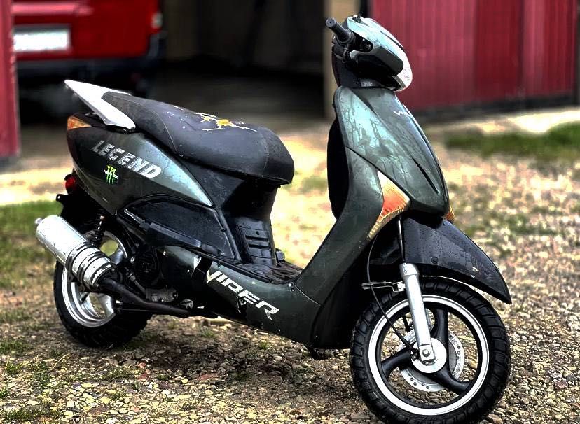 Скутер на ходу...