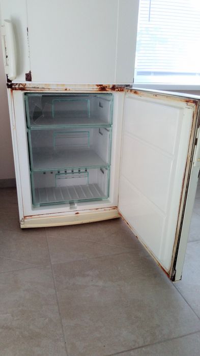 Холодильник Electrolux робочий двокамерний