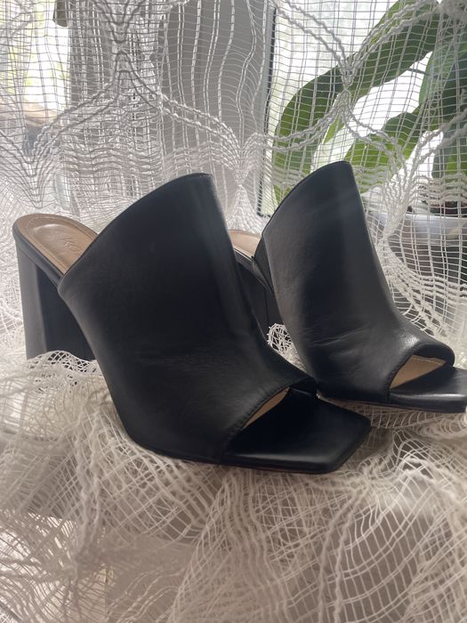 Взуття шкіряне фірми Kazar 24 см по стельці