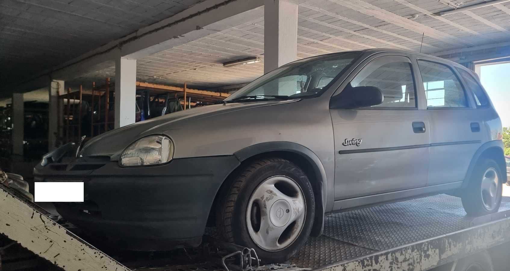 Para peças Opel Corsa B 1.2 i ano 1995