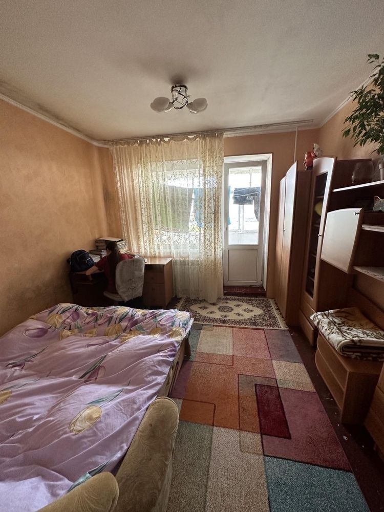 Срочно продам 3-х комнатную квартиру в Теплодаре 70 кв. м.!
